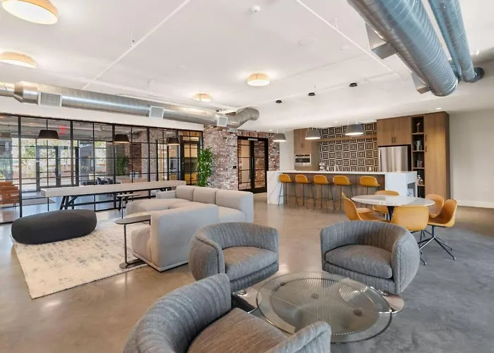 Apartment Zen Den In Arcadia - Pool, Fire Pits, Gym, Games *
